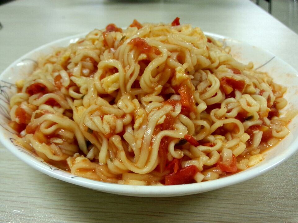 番茄蛋炒方便面(电饭锅版)