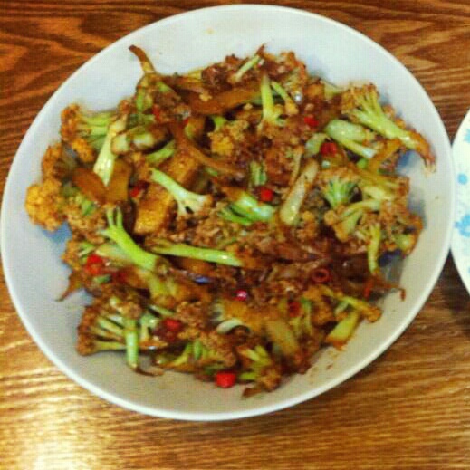 很“浪费”米饭的家常菜之一-------干锅菜花