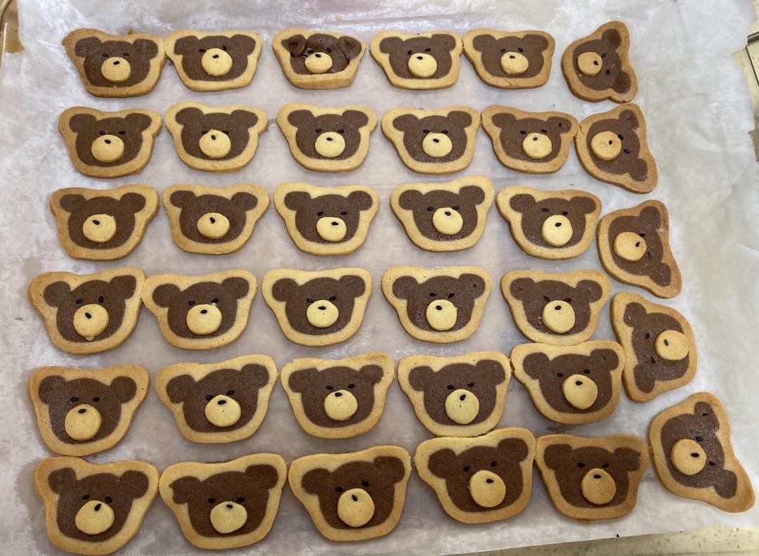 超可爱🉑️巧克力小熊曲奇饼干