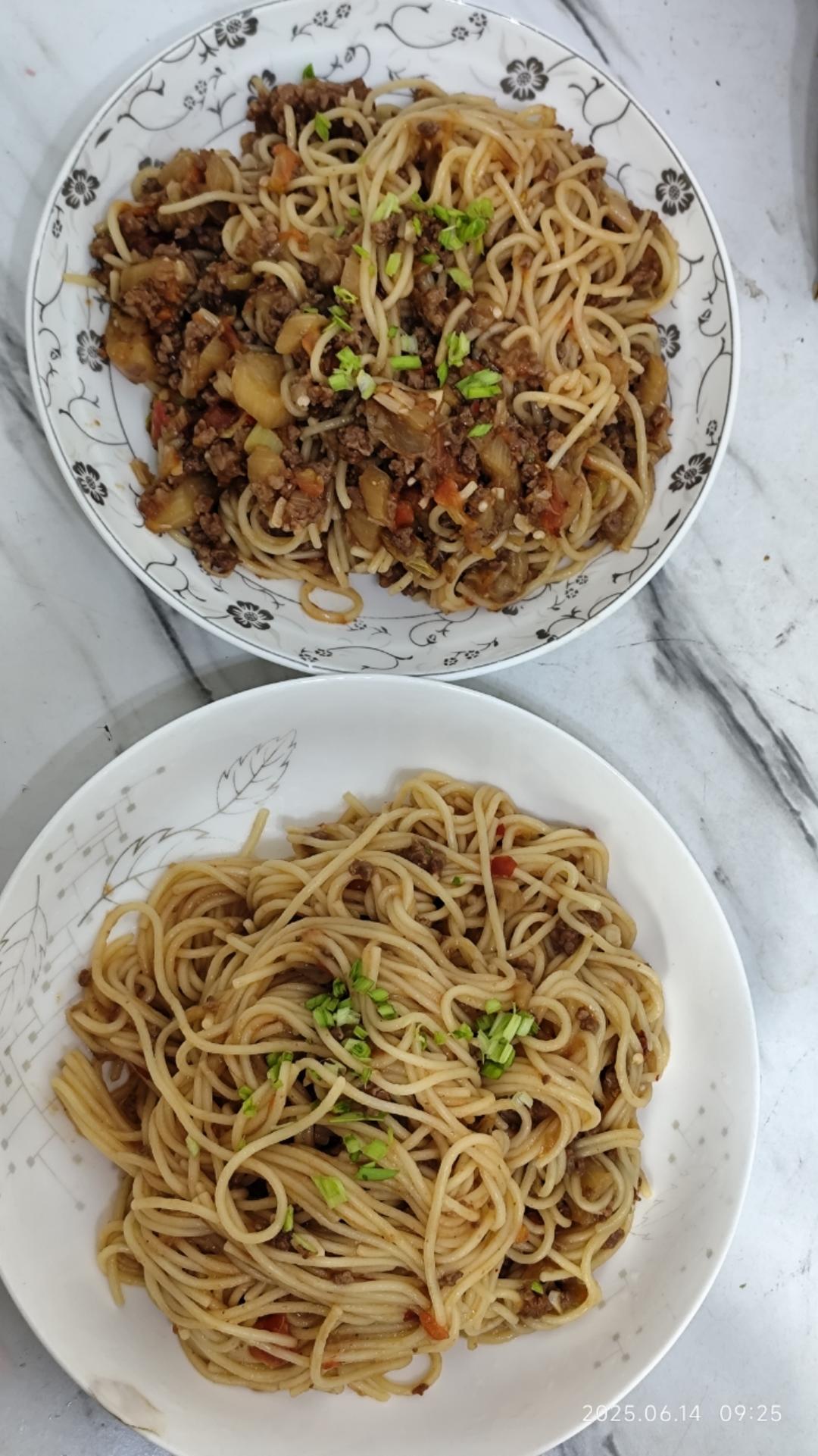 🍅西红柿肉末🍆茄子焖面🍜含泪吃了两大碗