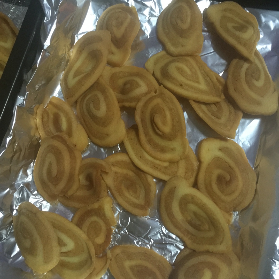 炸猫耳朵牛耳朵零食年货猪耳朵