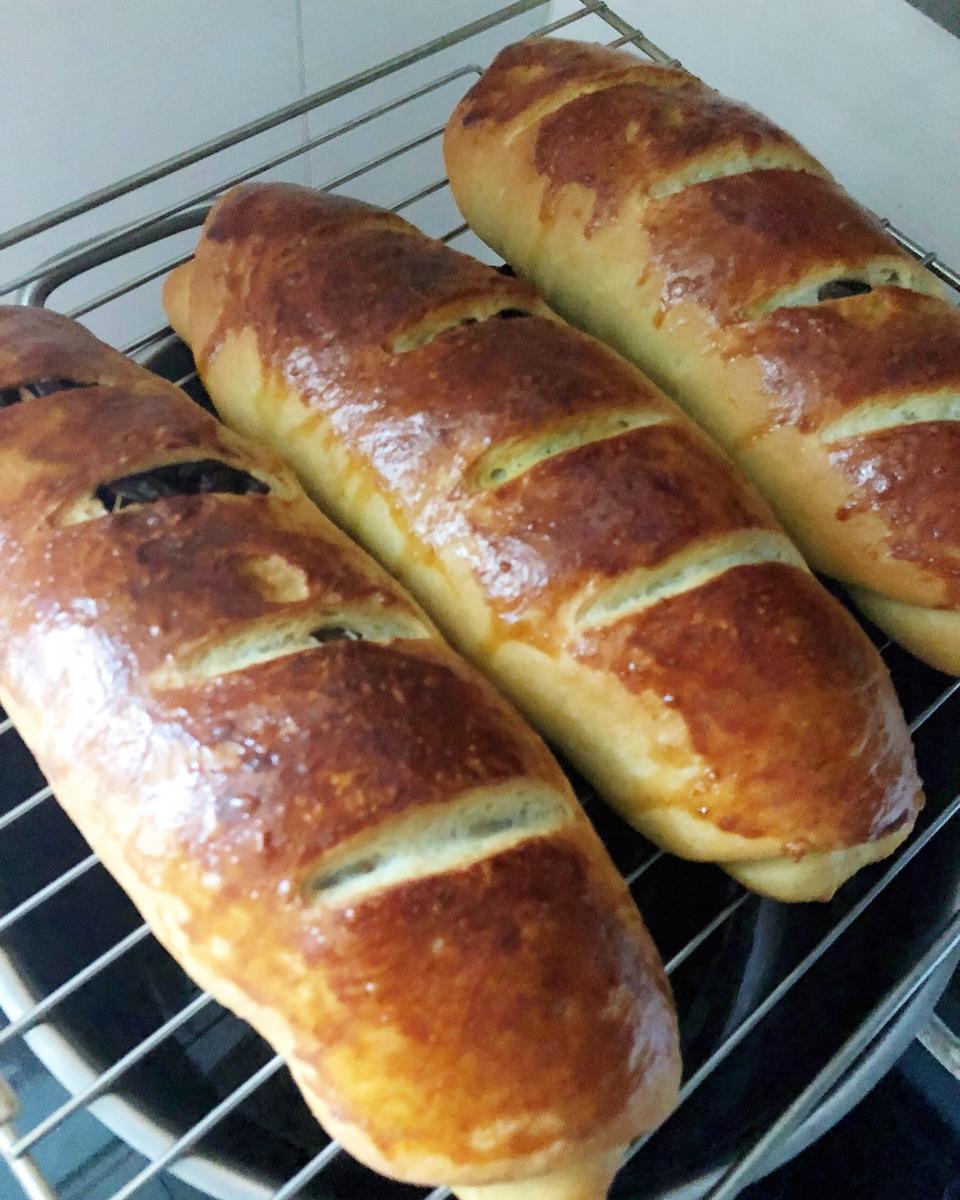 风靡代购店的新疆果仁大列巴