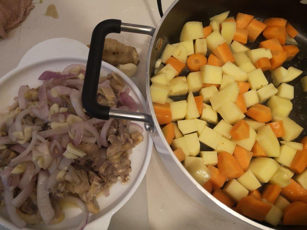 鸡肉咖喱饭