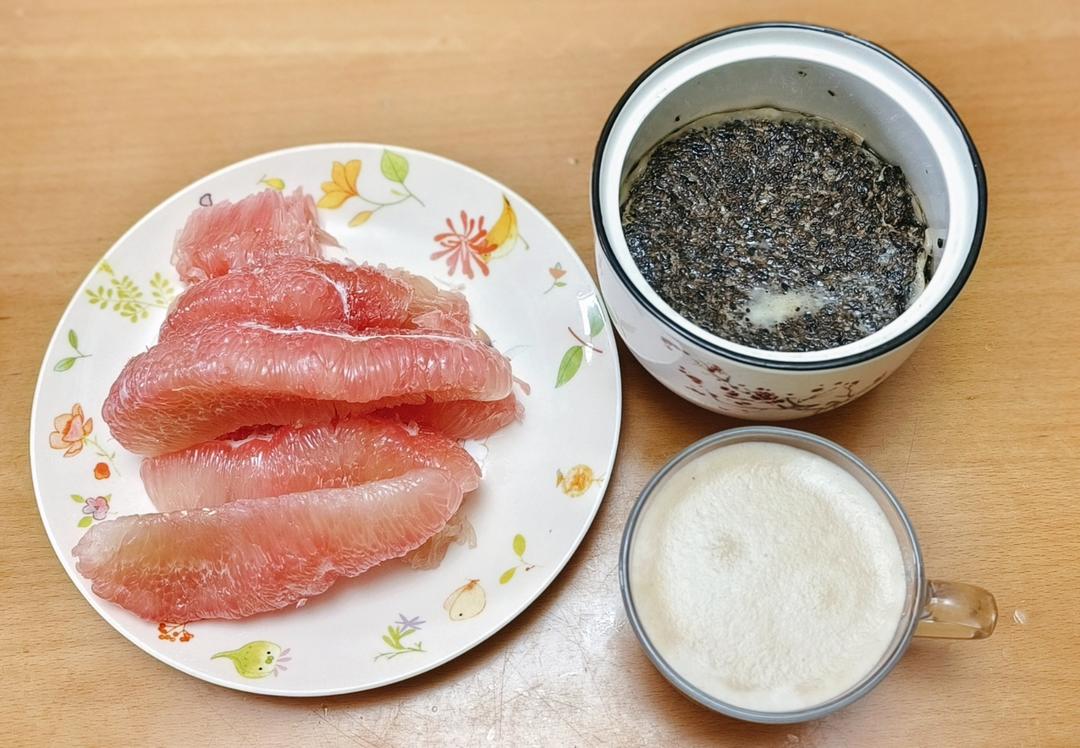 养发小菜谱┇黑芝麻鸡蛋羹┇满地找发的妹子有福啦