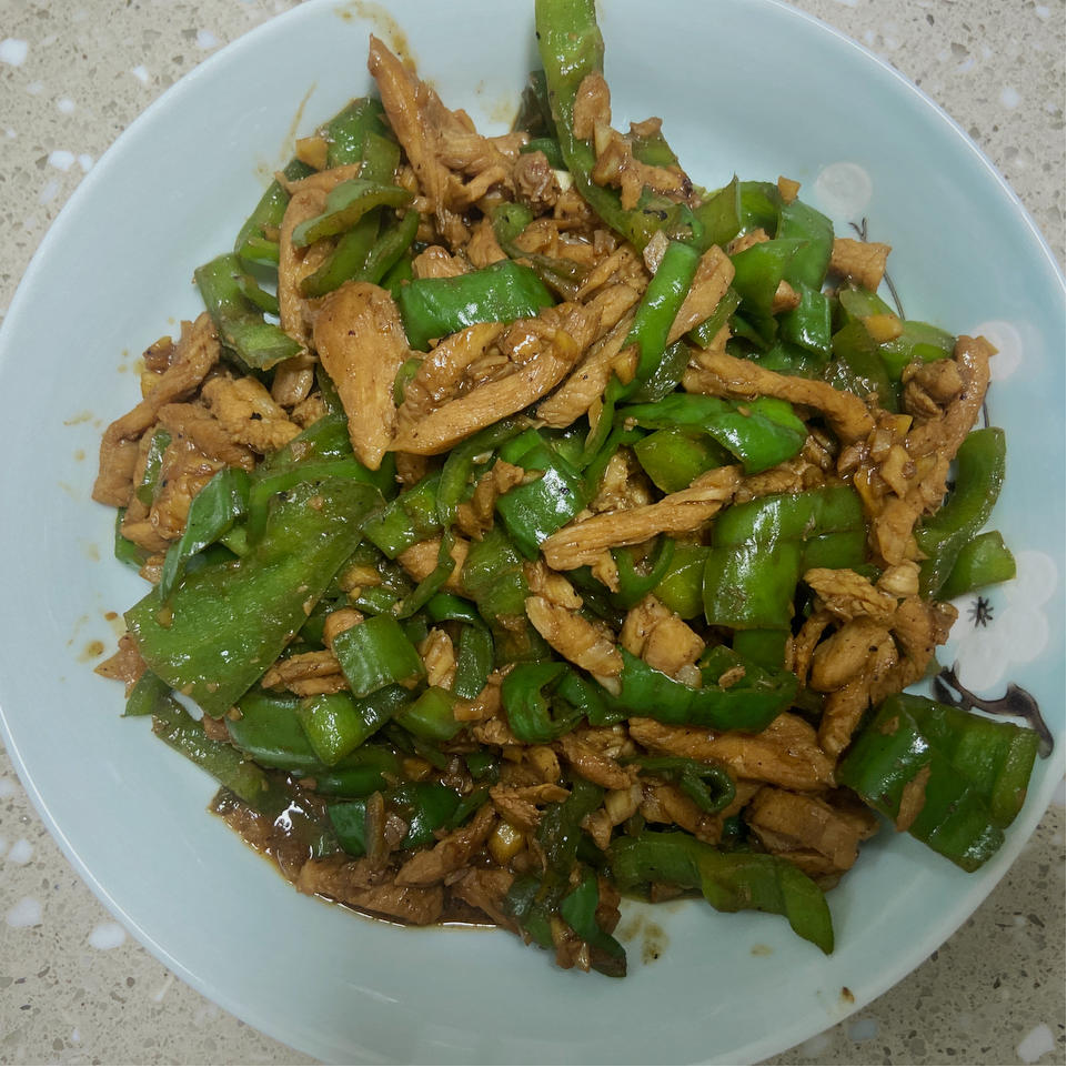 中餐吃出小蛮腰～青椒鸡胸肉丝