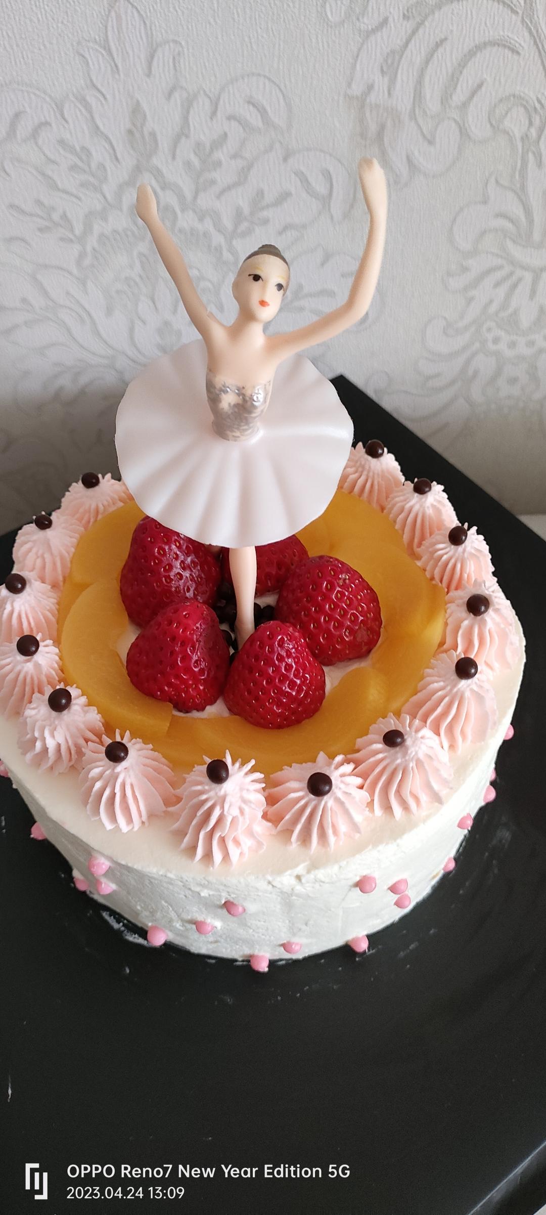 超级简单的味多美同款生日蛋糕（6寸），新手也能高度还原