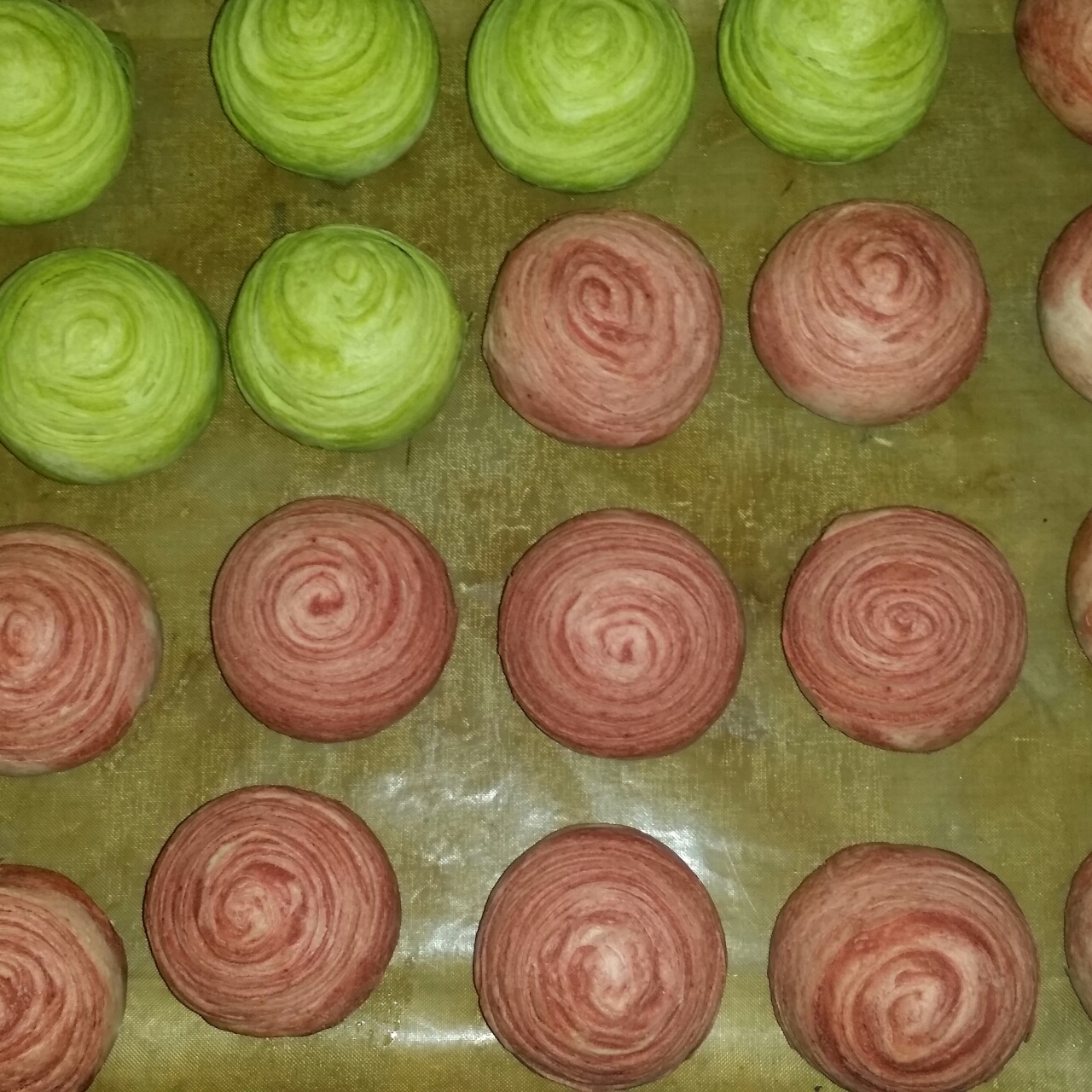 蛋黄酥~紫薯、抹茶、原味~花好月圆，中秋快乐~内附一次做六色蛋黄酥方法~