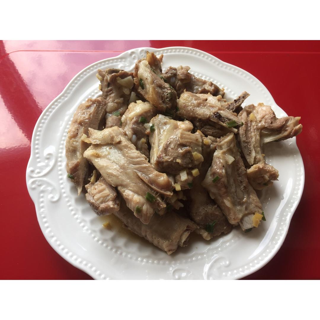 【蒜香排骨】