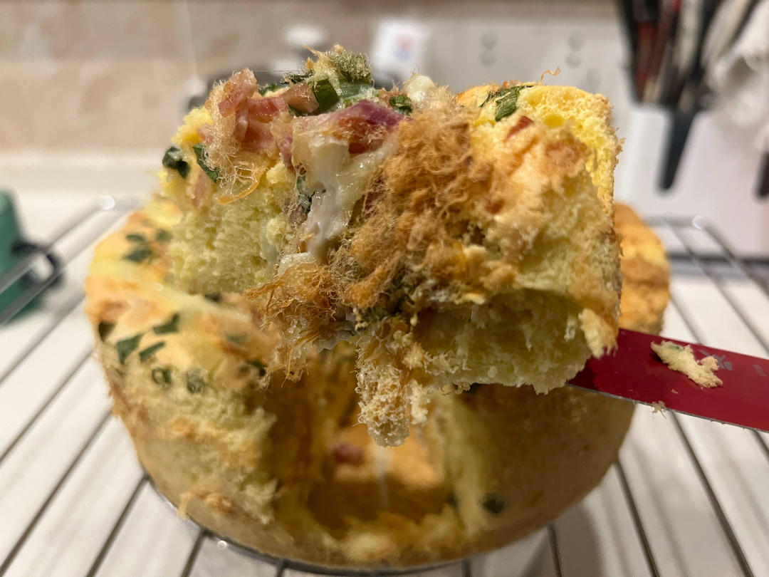 爆浆葱花火腿肉松蛋糕