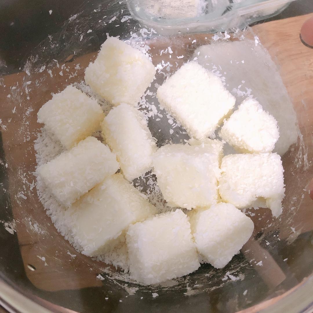 比85℃好吃百倍的椰蓉牛奶小方