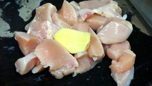 羊肚菌鸡胸肉丸（低卡无油）的做法 步骤2