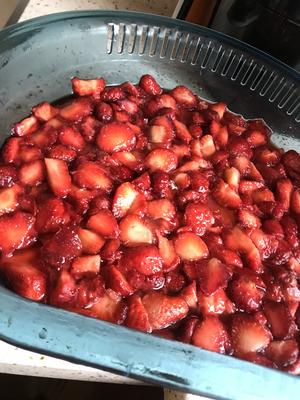 🍓满满果粒的草莓果酱熬制秘决🌝的做法 步骤5