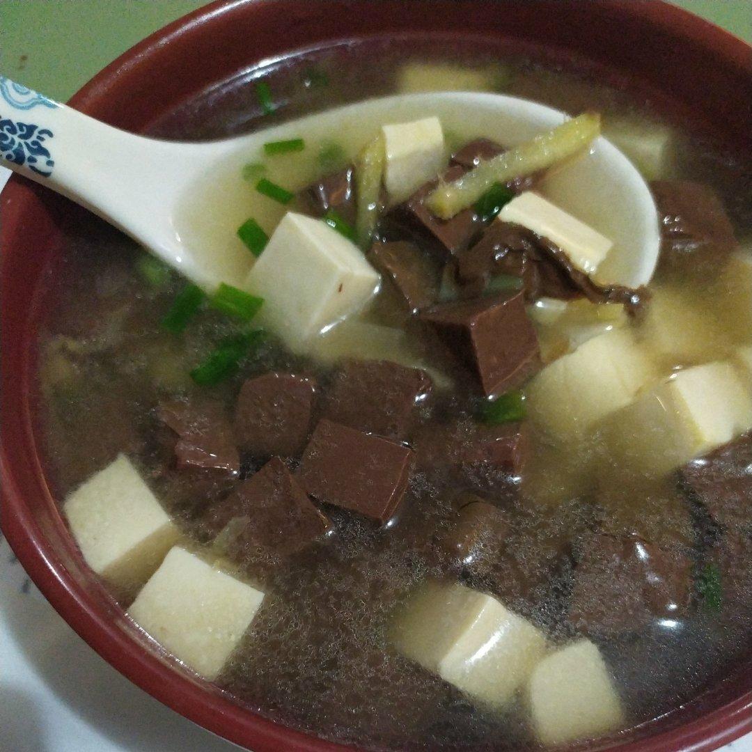 鸭血豆腐汤