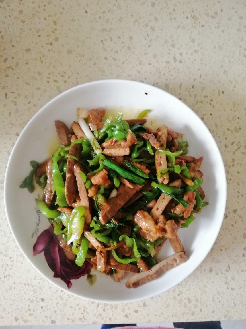 下饭神菜--青椒肉丝