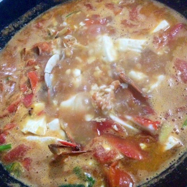 蕃茄梭子蟹豆腐煲