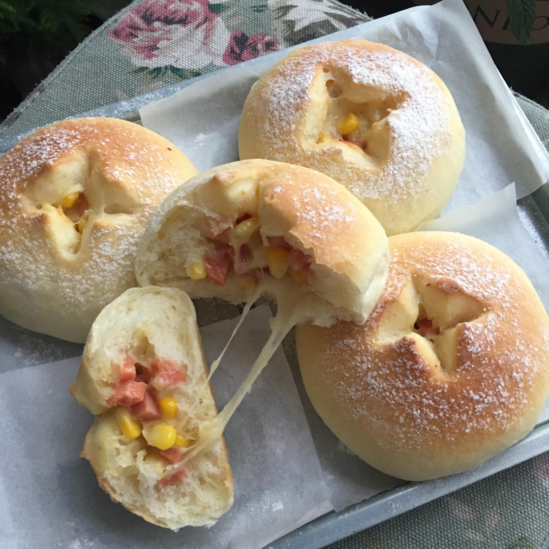 (超好吃的咸口面包）爆浆培根芝士面包