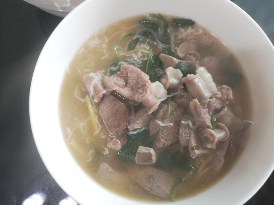 广式猪杂枸杞汤粉（正）