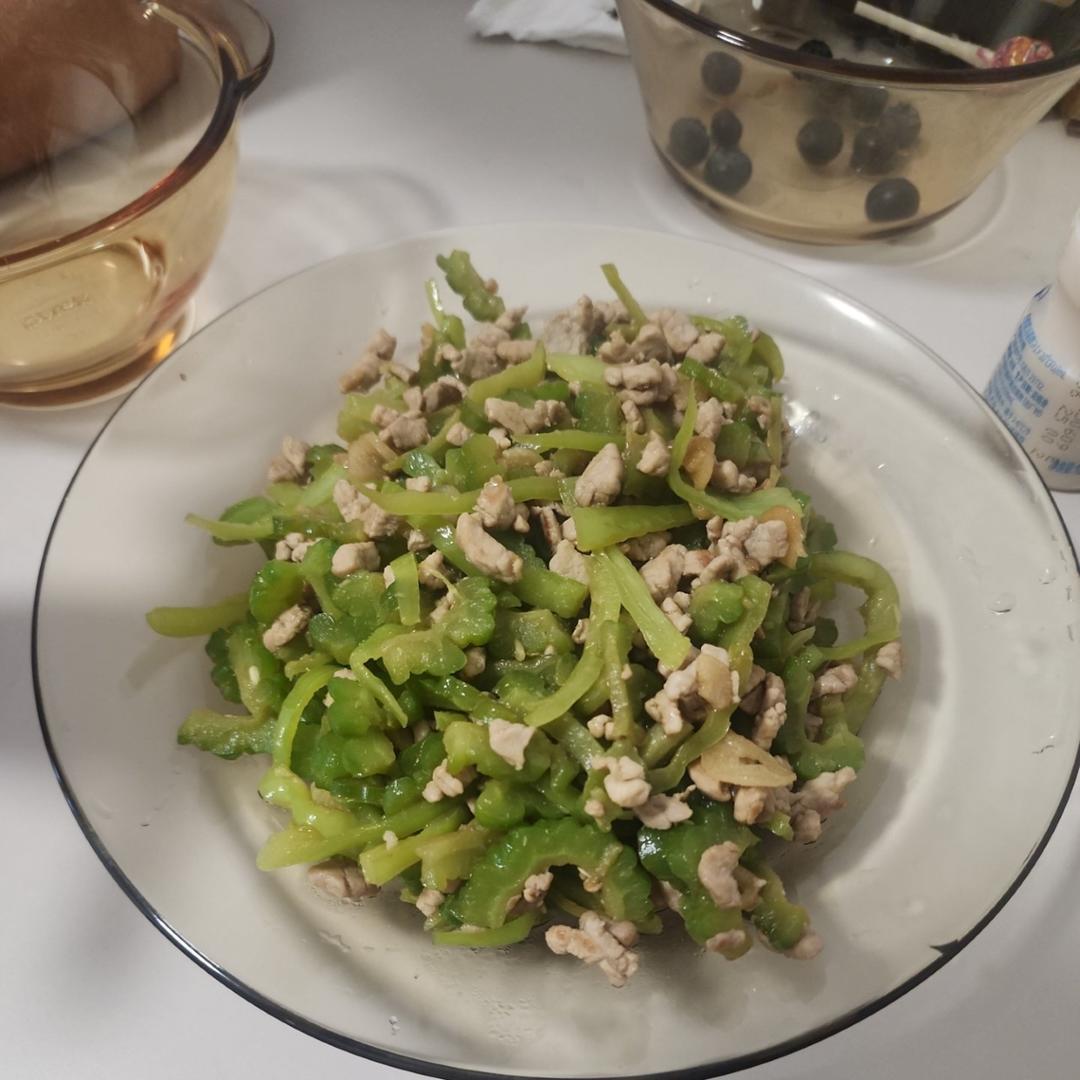 苦瓜这样吃，保准你吃三碗饭！