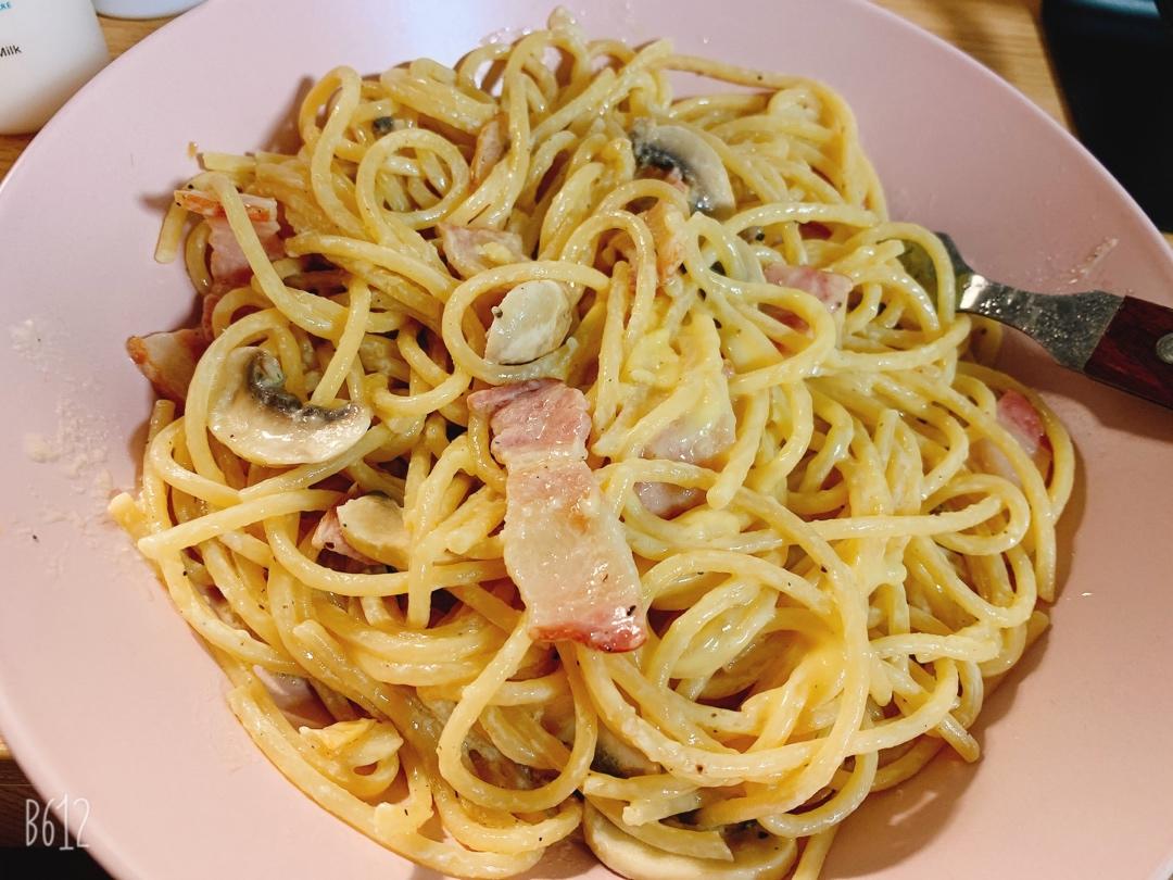 奶油培根意大利面（spaghetti）