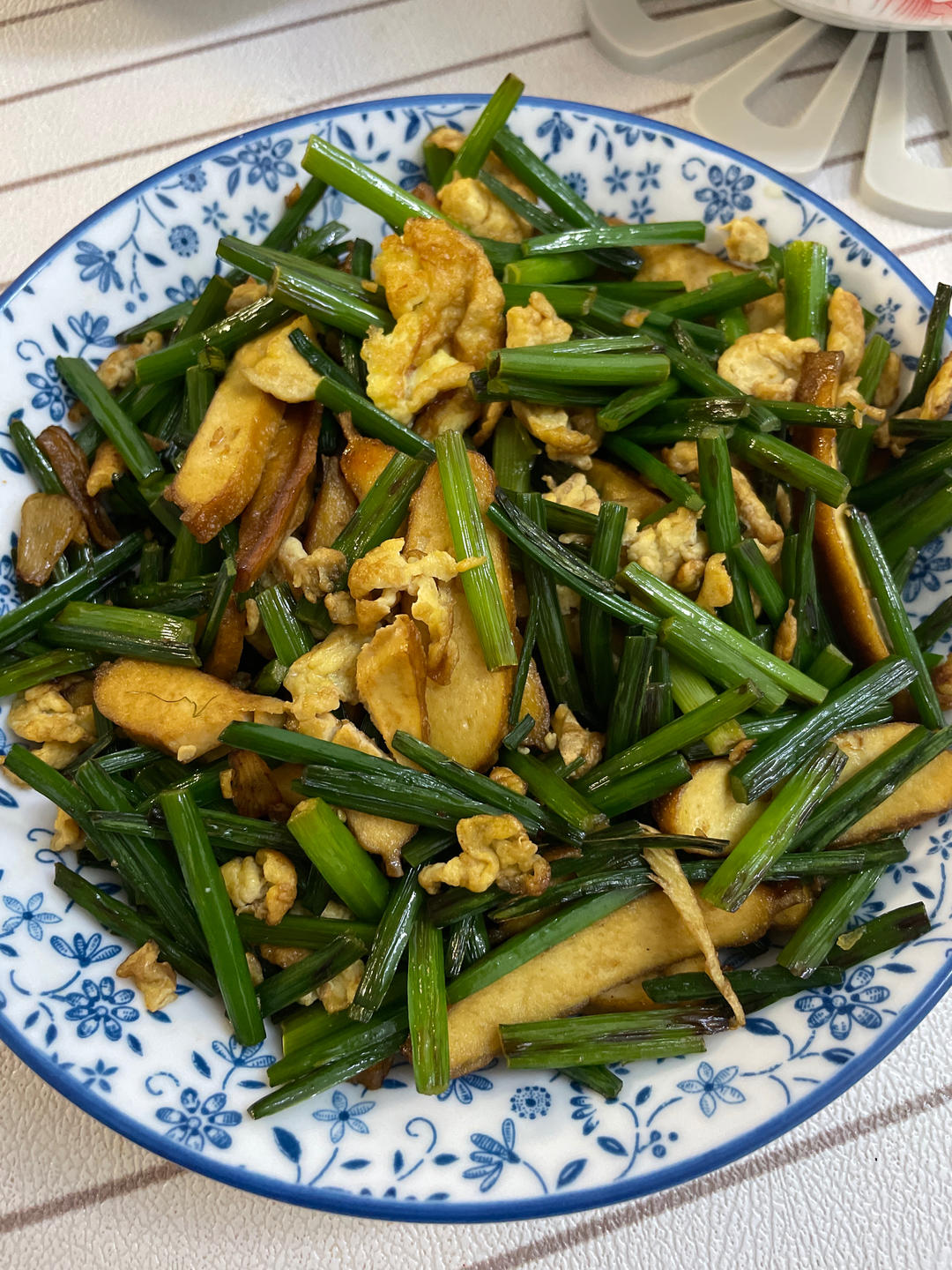 韭菜苔炒香干