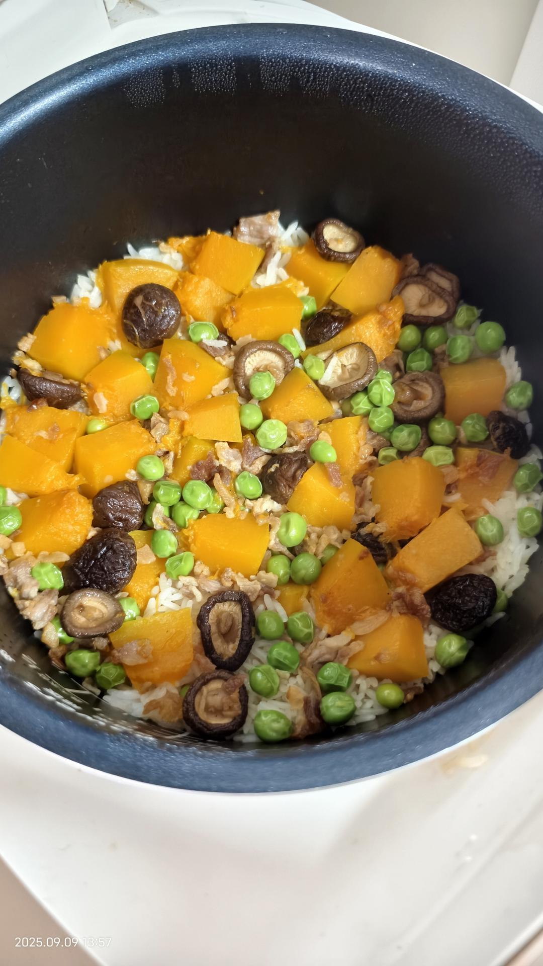 超级好吃的南瓜闷饭