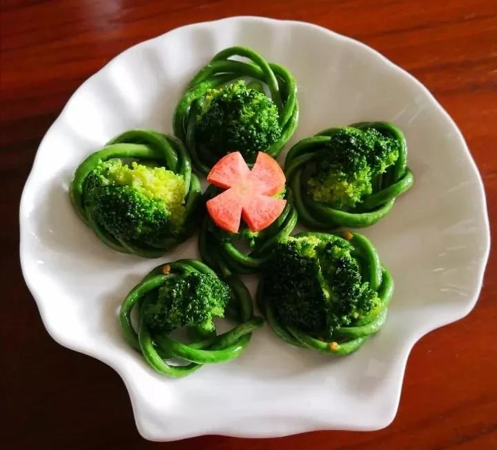 油爆开背大虾芦笋