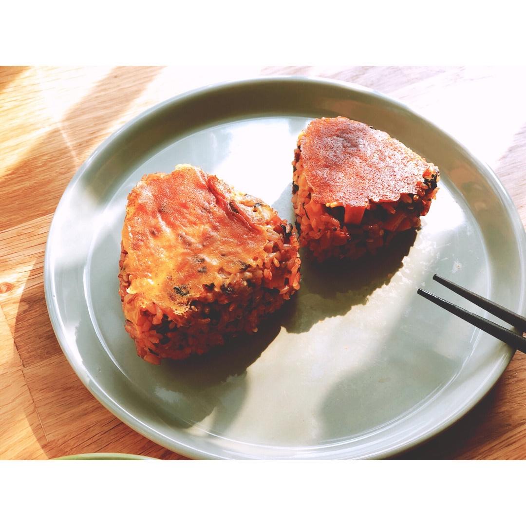 海苔肉松饭团
