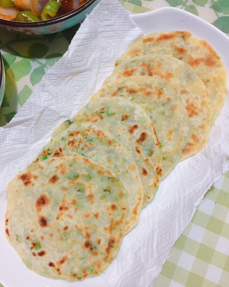 烫面葱油饼（家常简单版）