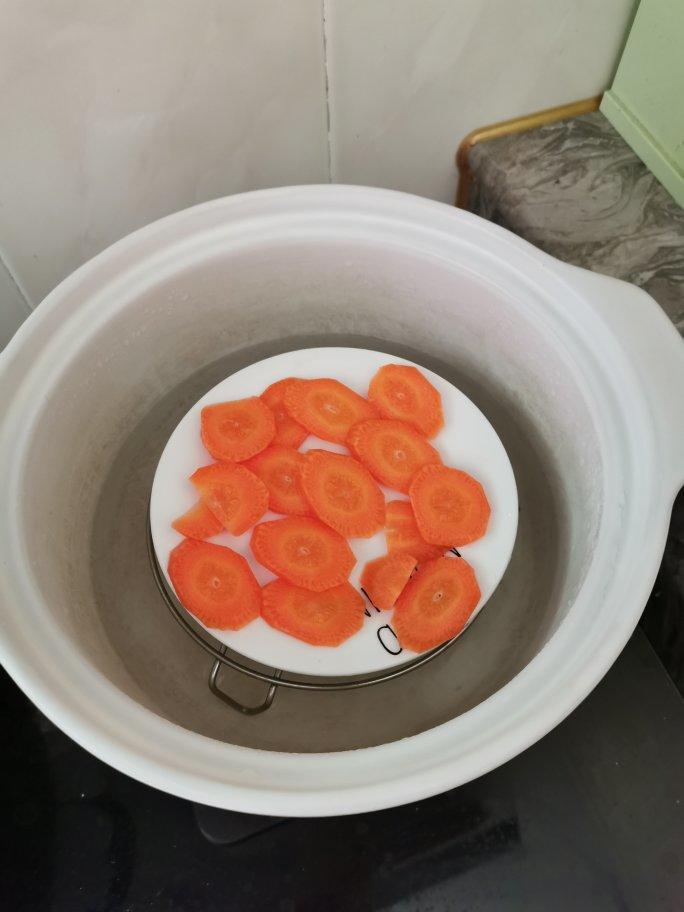 六个月宝宝辅食胡萝卜米粉