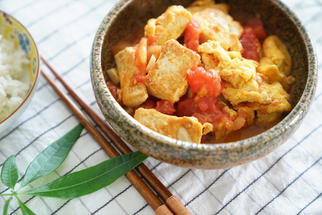 西红柿鸡蛋豆腐的做法