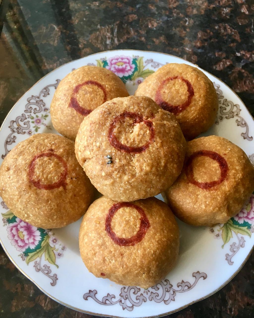 自来红月饼