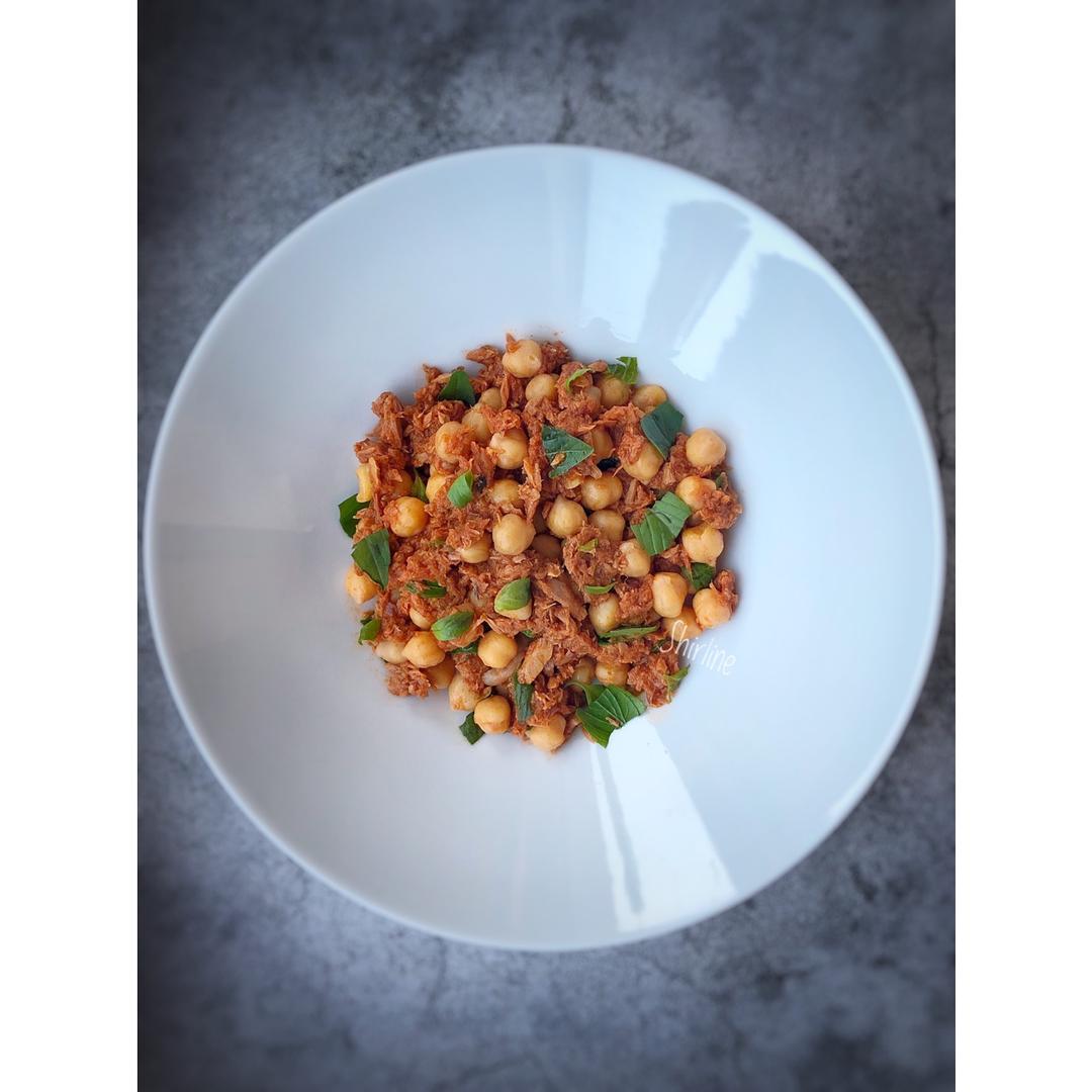 不吃沙拉会挂
Luscious salad