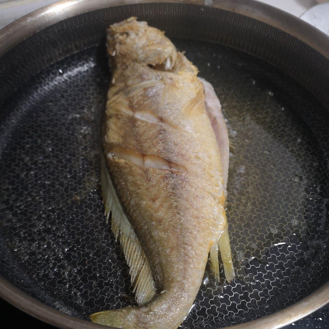 煎大黄鱼