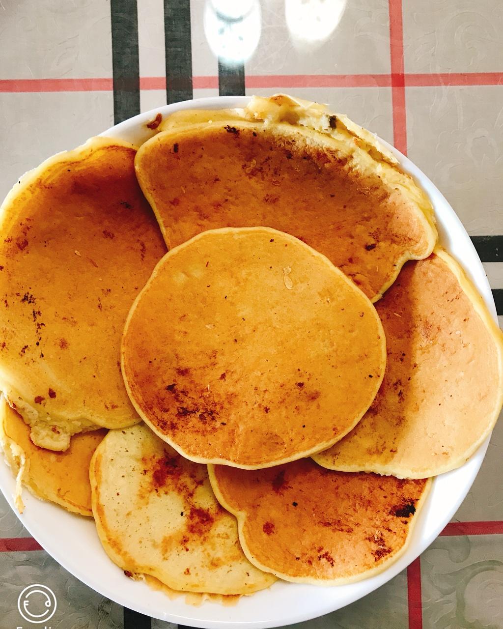 【减脂早餐】无油香蕉松饼（超简单）