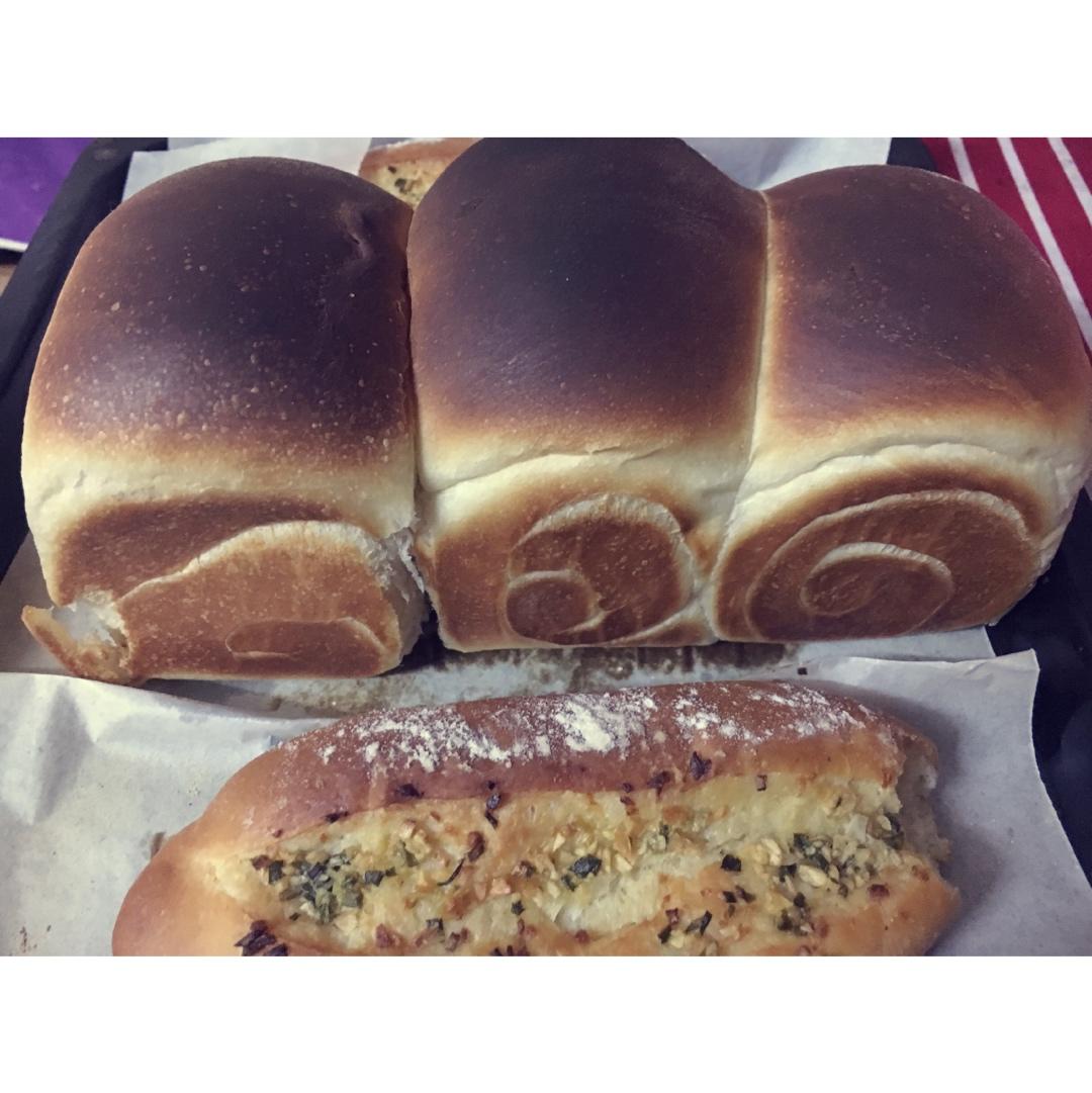 牛奶面包吐司