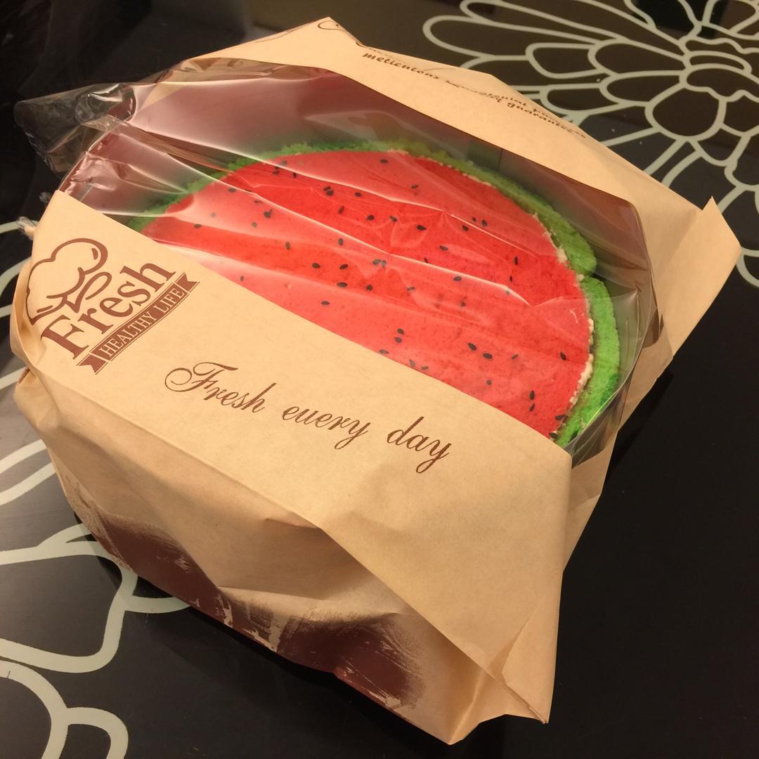 西瓜造型奶油蛋糕