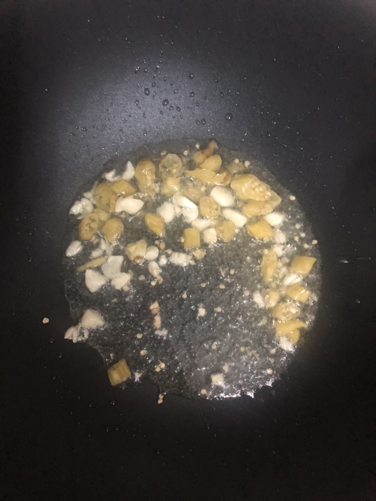 超快的酸辣土豆丝的做法 步骤3