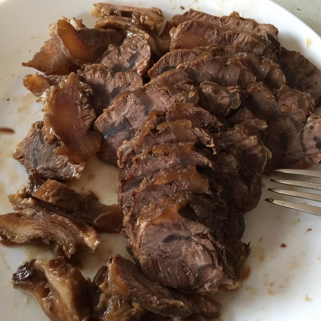 卤牛腱、卤牛肉面