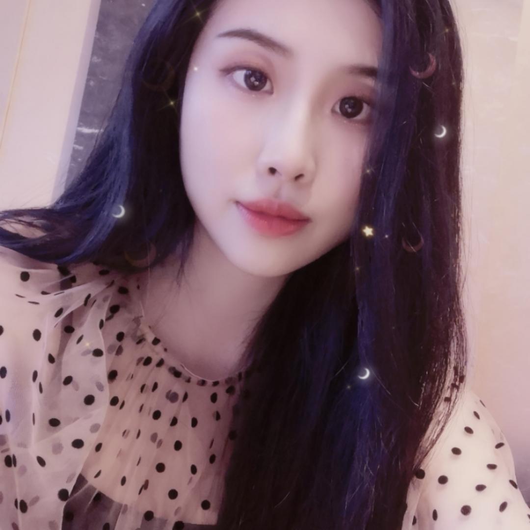 啃面包的珊珊