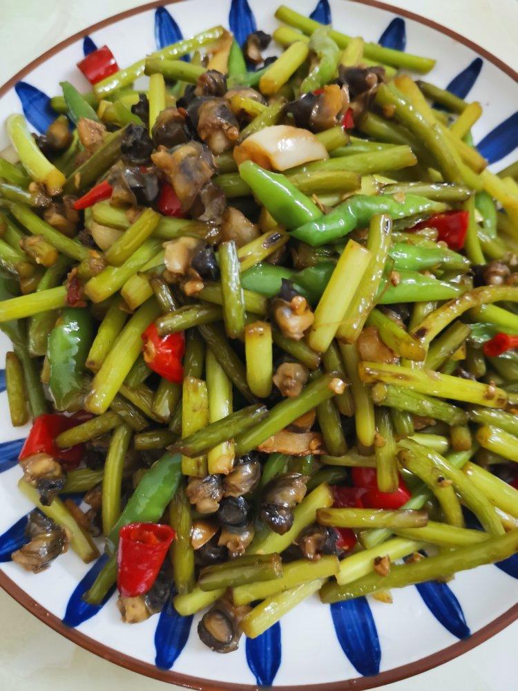 蒜苔炒螺肉