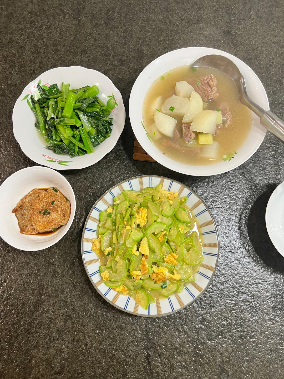 清炖萝卜牛腩汤（铸铁锅版）
