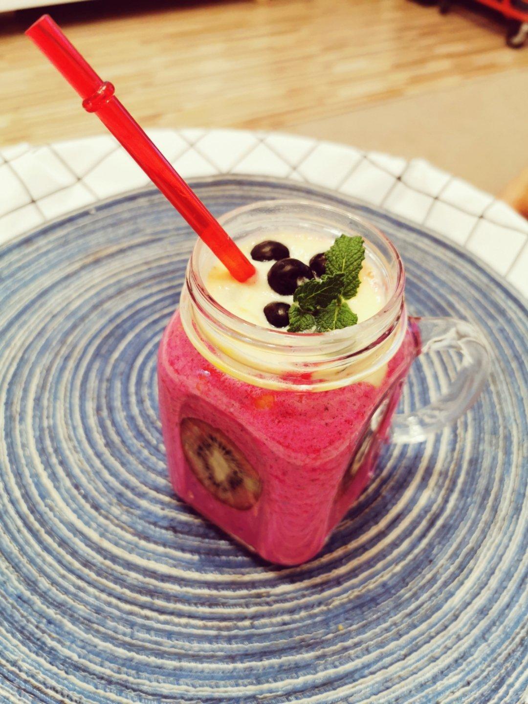 四季思慕雪（火龙果蓝莓思慕雪）