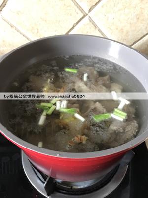 排骨玉米胡萝卜汤的做法 步骤10