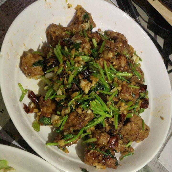 厨师长教你：“风味排骨”的家常做法，味道很赞，先收藏起来