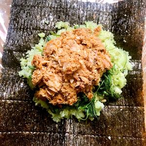 减脂主食-花菜米金枪鱼饭团的做法 步骤5