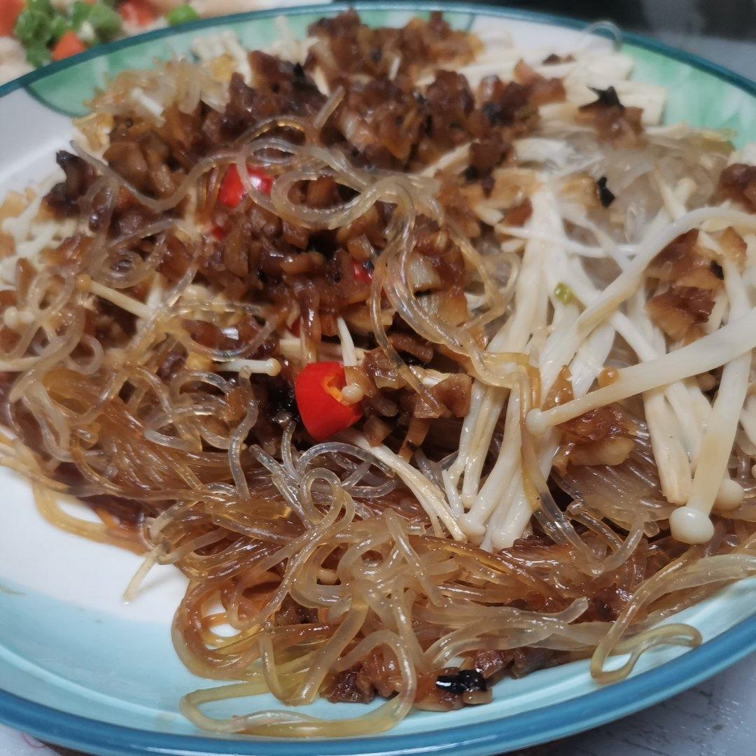 蒜蓉蒸金针菇粉丝（小心上瘾）