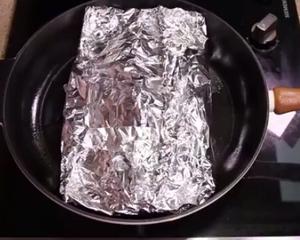 平底锅版锡纸烤鱼的做法 步骤6