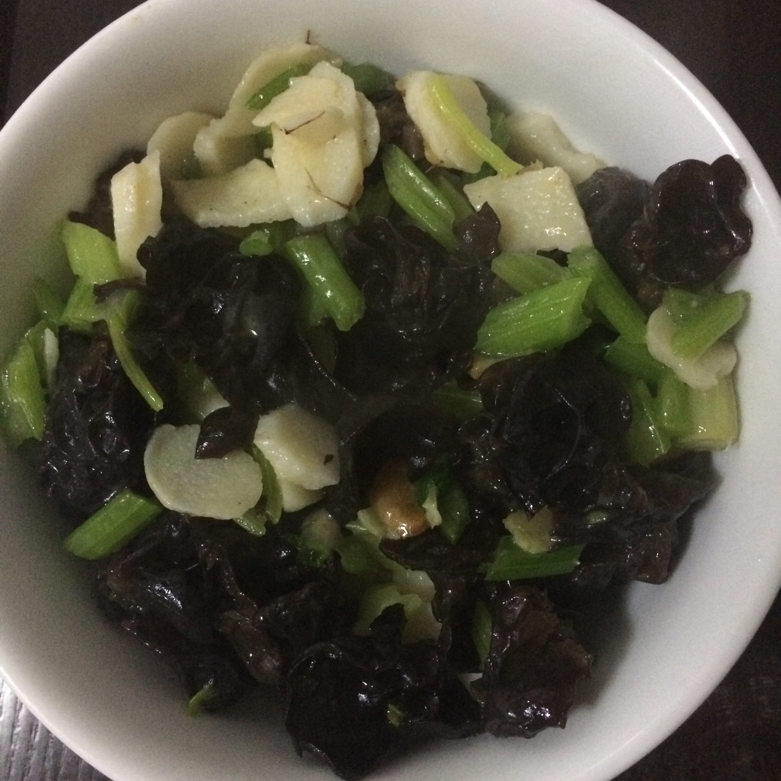木耳山药炒西芹