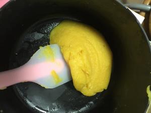 DIY自制奶黄流沙月饼的做法 步骤5