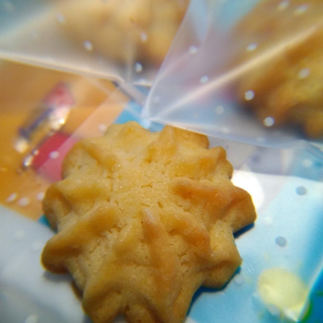 没有黄油也同样做出香酥不腻，花纹立体清晰的曲奇